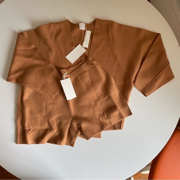 Deiji Studios wrap camel set - Picture 3 of 8